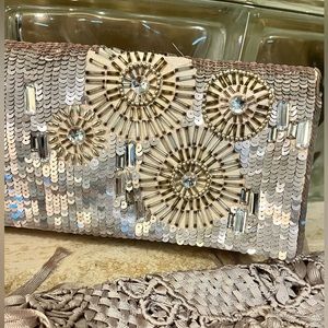 Party classic wallet